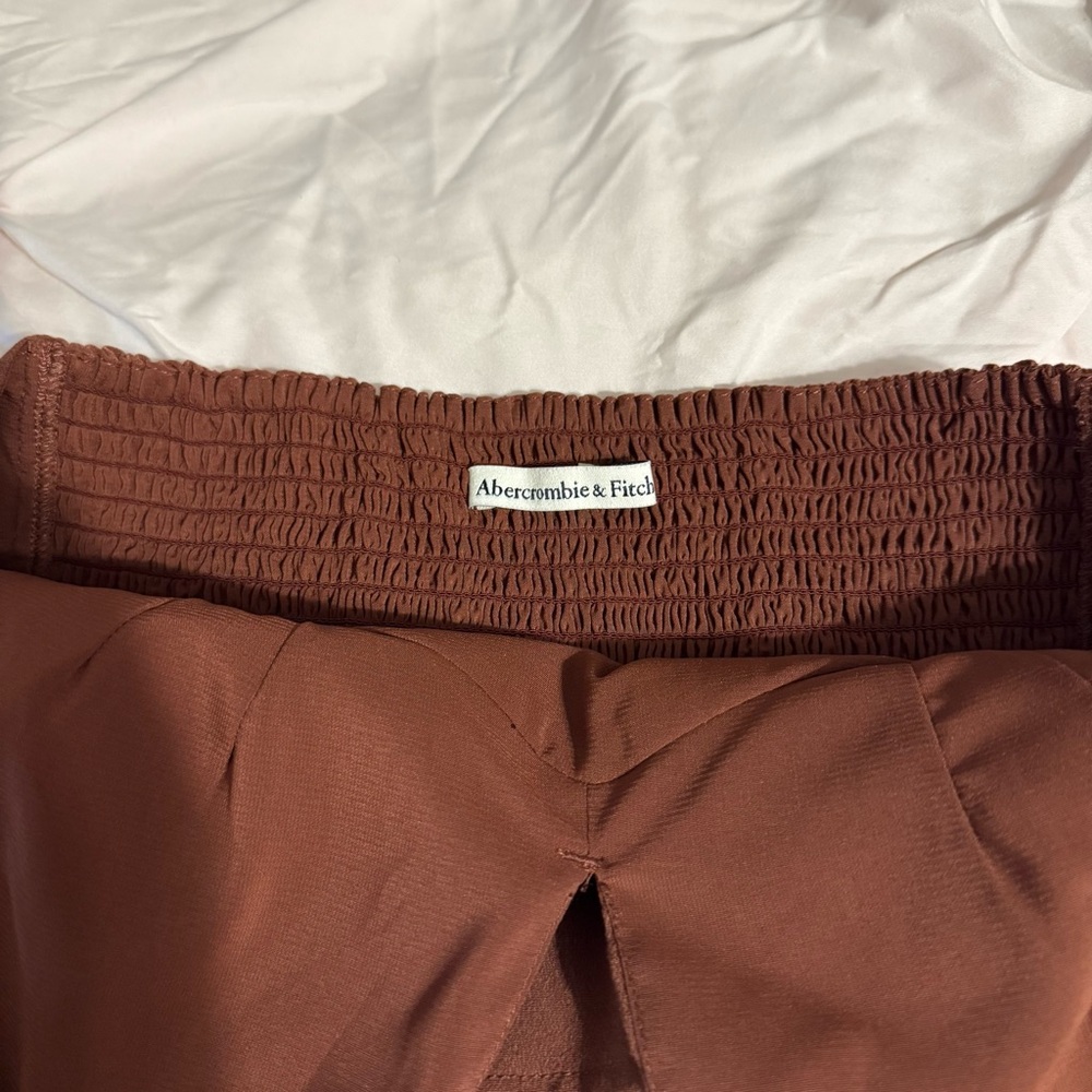Abercrombie & Fitch Brown Halter Crop Top - Picture 4 of 7